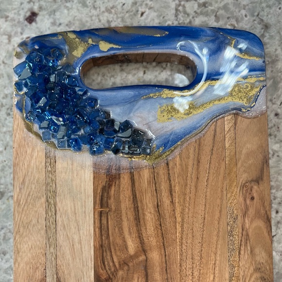 Resin cutting board - Picture 2 of 2